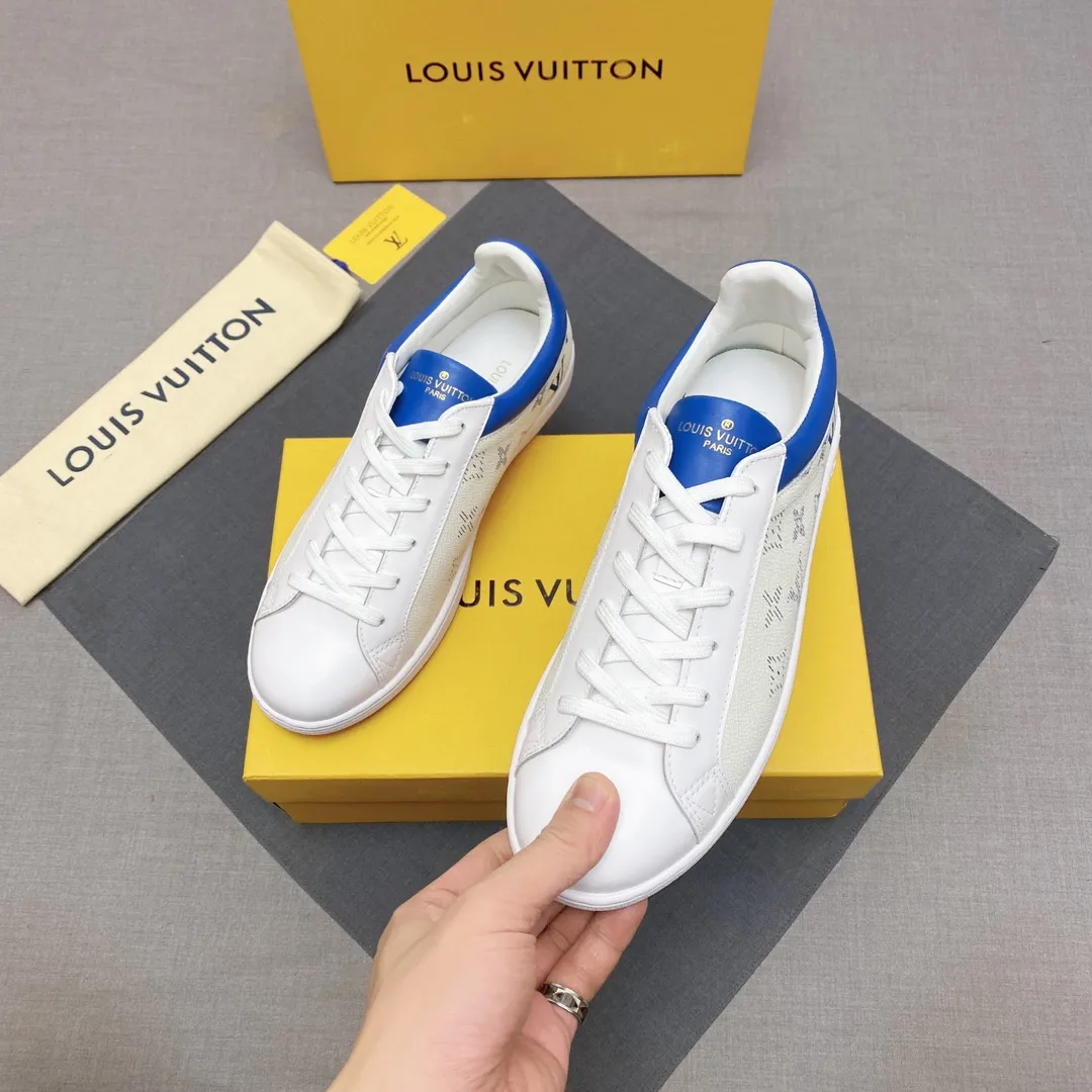 p360 🙏LV men's shoes official website has launched the latest 1:1 copy, synchronized with Hong Kong counters, and on the same catwalk; all "🍡🍡, the rubber outsole is non-slip and wear-resistant; the fabric is made of first-layer cowhide and 3D printing, sheepskin lining, comfortable to wear, attractive style, fine workmanship, with simple and neat shoe last JP, showing the boldness and toughness of men, multiple colors available Code numbers 38 to 44, 45 to 46 can be customized. No. 019